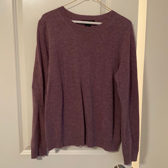 Tahari Cashmere Sweater